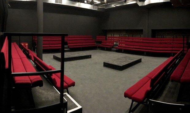 Theatre round configuration